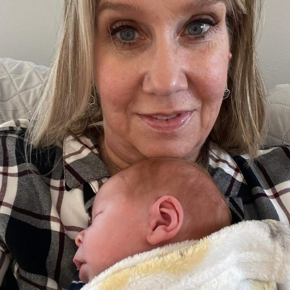 Meet your Posher, Christine - Picture 3 of 11